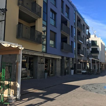Apartaments El Cine Росас Экстерьер фото
