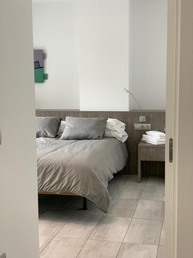 Apartaments El Cine Росас Экстерьер фото
